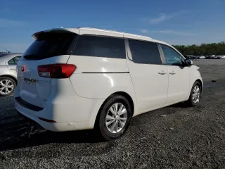 2017 Kia Sedona LX with VIN KNDMB5C1XH6335661, listed as a Copart auction lot 51413225 with 133,903 mi miles and Salvage Title. Bid and sale history available at DreamBid. Image 3.