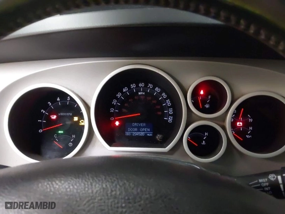 2007 Toyota Tundra LTD with VIN 5TBDV58147S490830, listed as a IAAI auction lot 41823276 with 294,520 mi miles. Bid and sale history available at carsss.com. Image 7.