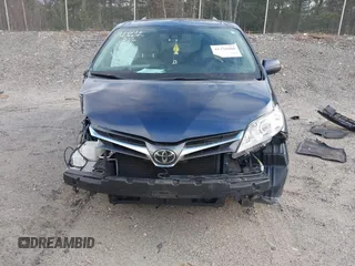 2018 Toyota Sienna XLE with VIN 5TDDZ3DC0JS204454, listed as a IAAI auction lot 41256608 with 153,543 mi miles. Bid and sale history available at carsss.com. Image 13.