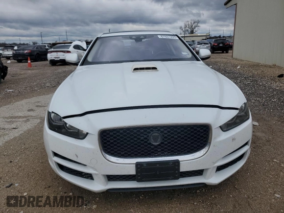 2019 Jaguar XE 25t Premium with VIN SAJAD4FX0KCP49257, listed as a Copart auction lot 87931355 with 72,014 mi miles and Salvage Title. Bid and sale history available at carsss.com. Image 5.