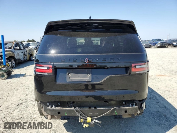 2018 Land Rover Discovery HSE Luxury with VIN SALRT2RV0JA072166, listed as a Copart auction lot 69106004 with 61,719 mi miles and Salvage Title. Bid and sale history available at carsss.com. Image 6.