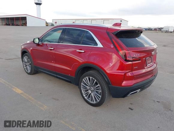 2024 Cadillac XT4 AWD Premium Luxury z VIN 1GYFZDR40RF102464, wystawiony jako IAAI lot #41968335 z przebiegiem 25 676 mil mil oraz . Historia ofert i sprzedaży dostępna na DreamBid. Obrazek 3.