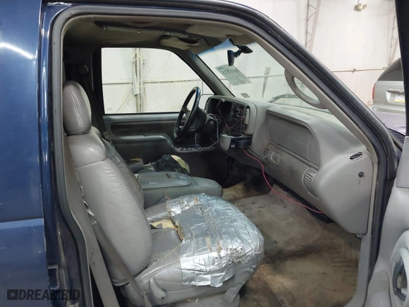 1997 Chevrolet Tahoe with VIN 1GNEK13RXVJ386600, listed as a IAAI auction lot 41917523 with 286,395 mi miles. Bid and sale history available at carsss.com. Image 5.