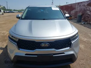 2021 Kia Sorento LX with VIN 5XYRG4LC3MG052013, listed as a IAAI auction lot 41930953 with 86,429 mi miles. Bid and sale history available at carsss.com. Image 6.