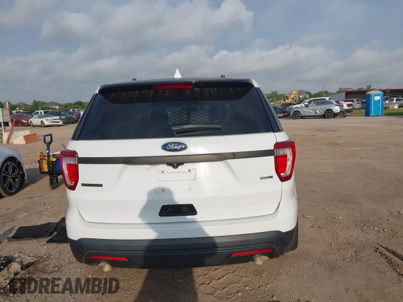 2016 Ford Utility Police Interceptor with VIN 1FM5K8AR5GGA86768, listed as a IAAI auction lot 42140734 with 115,820 mi miles. Bid and sale history available at carsss.com. Image 17.
