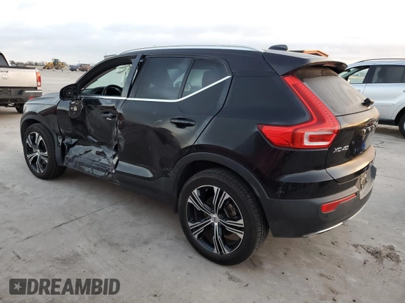 2020 Volvo XC40 Inscription with VIN YV4162UL2L2217591, listed as a Copart auction lot 48602535 with 69,768 mi miles and Salvage Title. Bid and sale history available at DreamBid. Image 2.