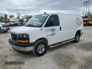 2022 GMC Savana Cargo z VIN 1GTW7AFP5N1246270, wystawiony jako Copart lot #56471635 z przebiegiem 39 768 mil mil oraz Szkody całkowita. Historia ofert i sprzedaży dostępna na DreamBid. Obrazek 1.