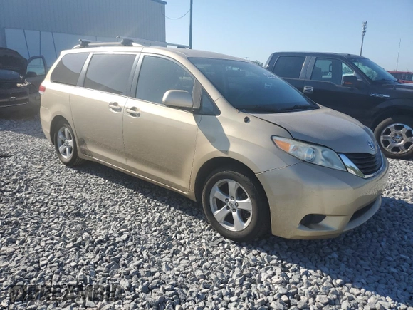 2011 Toyota Sienna LE AAS with VIN 5TDKK3DC3BS116110, listed as a Copart auction lot 53496705 with 135,087 mi miles and Salvage Title. Bid and sale history available at carsss.com. Image 4.