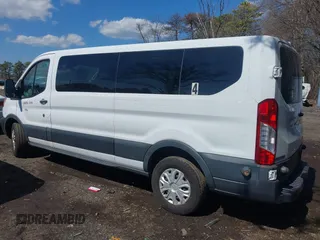 2017 Ford Transit XL z VIN 1FBZX2YM6HKA06914, wystawiony jako IAAI lot #41830142 z przebiegiem 118 387 mil mil oraz . Historia ofert i sprzedaży dostępna na DreamBid. Obrazek 3.