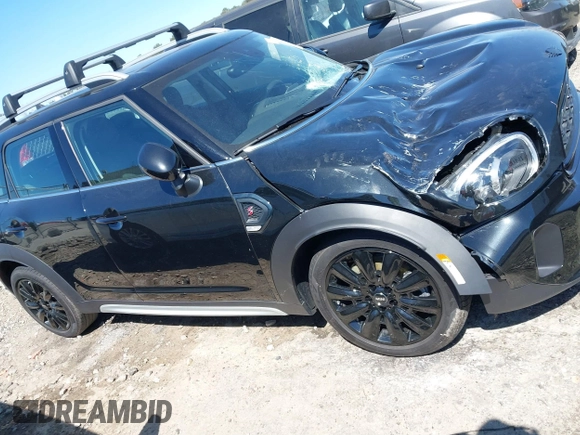 2024 MINI Countryman Cooper S with VIN WMZ53BR08R3S33762, listed as a IAAI auction lot 41845320 with 5,509 mi miles. Bid and sale history available at carsss.com. Image 13.