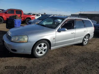 2003 Saturn LW z VIN 1G8JW84RX3Y525805, wystawiony jako Copart lot #81174624 z przebiegiem 81 411 mil mil oraz Szkody całkowita. Historia ofert i sprzedaży dostępna na DreamBid. Obrazek 1.