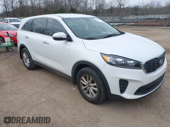 2020 Kia Sorento LX with VIN 5XYPG4A39LG642824, listed as a IAAI auction lot 41358841 with 111,391 mi miles. Bid and sale history available at carsss.com. Image 1.