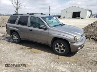 2006 Chevrolet TrailBlazer LS with VIN 1GNDT13S062345383, listed as a Copart auction lot 52072995 with 186,567 mi miles and Salvage Title. Bid and sale history available at DreamBid. Image 4.