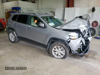 2016 Jeep Cherokee Latitude with VIN 1C4PJMCBXGW168154, listed as a Copart auction lot 61371545 with Not provided miles and Salvage title. Bid and sale history available at DreamBid. Image 4.