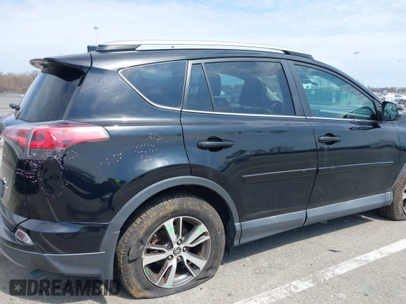 2018 Toyota RAV4 XLE with VIN 2T3RFREV0JW786393, listed as a IAAI auction lot 41997778 with 44,666 mi miles. Bid and sale history available at carsss.com. Image 17.