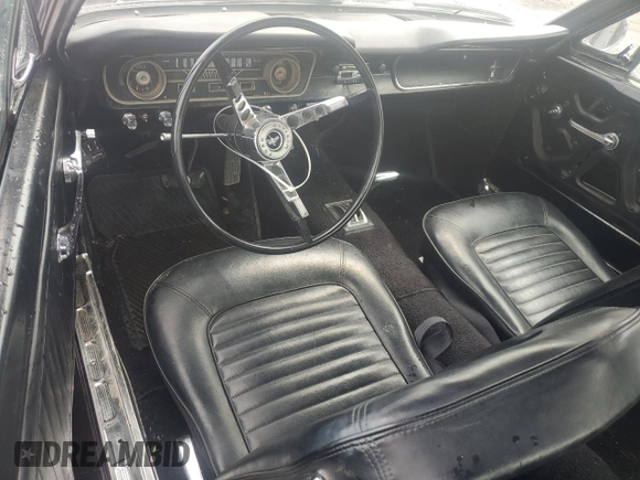 1965 Ford Mustang z VIN 5R07A205386, wystawiony jako Copart lot #63056335 z przebiegiem 80 491 mil mil oraz Szkoda całkowita • Salvage title. Historia ofert i sprzedaży dostępna na DreamBid. Obrazek 8.