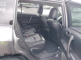 2008 Toyota Highlander Sport with VIN JTEES43A582068687, listed as a IAAI auction lot 42358242 with 137,099 mi miles and . Bid and sale history available at DreamBid. Image 8.