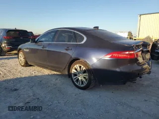 2016 Jaguar XF 35t Premium with VIN SAJBD4BV7GCY07333, listed as a Copart auction lot 72676984 with 70,630 mi miles and Salvage Title. Bid and sale history available at carsss.com. Image 2.