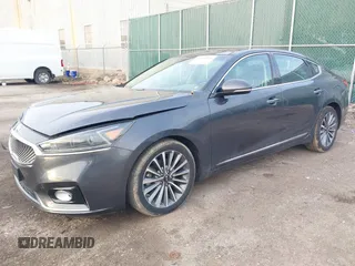 2017 Kia Cadenza Premium with VIN KNALC4J13H5063401, listed as a IAAI auction lot 41814956 with 90,288 mi miles. Bid and sale history available at carsss.com. Image 2.