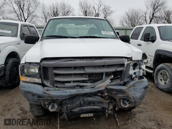2004 Ford F-250 with VIN 1FDNX21L44ED76226, listed as a Copart auction lot 42002655 with 145,201 mi miles and Salvage title. Bid and sale history available at DreamBid. Image 5.