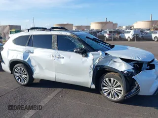 2023 Toyota Highlander L with VIN 5TDKDRAH8PS009638, listed as a IAAI auction lot 42544860 with Not provided miles and . Bid and sale history available at DreamBid. Image 17.