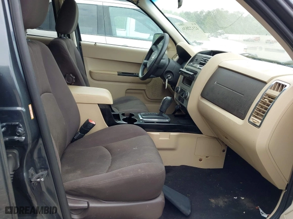 2008 Mazda Tribute Touring with VIN 4F2CZ02ZX8KM25983, listed as a IAAI auction lot 42122836 with 148,080 mi miles. Bid and sale history available at carsss.com. Image 5.