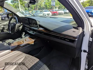 2022 Cadillac Escalade ESV Sport Platinum z VIN 1GYS4RKL0NR276XXX, wystawiony jako Copart lot #59820495 z przebiegiem 63 182 mil mil oraz Czysty tytuł • Clean title. Historia ofert i sprzedaży dostępna na DreamBid. Obrazek 5.