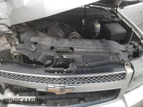 2010 Chevrolet Suburban LTZ with VIN 1GNUKKE31AR152299, listed as a Copart auction lot 83791914 with 209,102 mi miles and Clean Title. Bid and sale history available at carsss.com. Image 14.