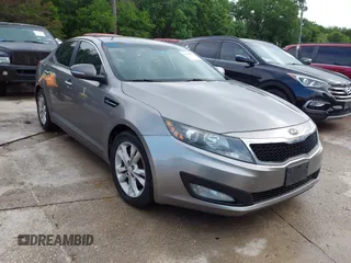 2013 Kia Optima EX z VIN 5XXGN4A77DG227046, wystawiony jako IAAI lot #42210239 z przebiegiem 204 849 mil mil oraz . Historia ofert i sprzedaży dostępna na DreamBid. Obrazek 1.