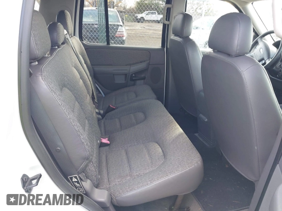 2003 Ford Explorer XLS z VIN 1FMZU72K43ZA48714, wystawiony jako IAAI lot #41239808 z przebiegiem 78 364 mil mil oraz . Historia ofert i sprzedaży dostępna na DreamBid. Obrazek 8.