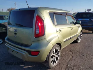 2012 Kia Soul + with VIN KNDJT2A6XC7453032, listed as a IAAI auction lot 40955347 with 155,804 mi miles. Bid and sale history available at carsss.com. Image 4.