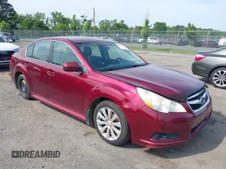 2011 Subaru Legacy Limited Power Moon z VIN 4S3BMBK65B3249146, wystawiony jako IAAI lot #42445996 z przebiegiem 138 017 mil mil oraz . Historia ofert i sprzedaży dostępna na DreamBid. Obrazek 1.