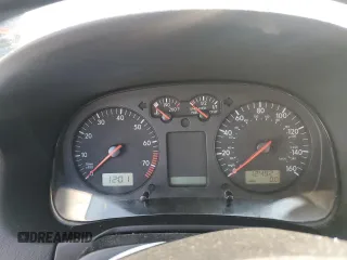1999 Volkswagen Jetta GLS z VIN 3VWSA29M5XM074977, wystawiony jako Copart lot #65656884 z przebiegiem 124 921 mil mil oraz Nie do naprawy • Non repairable. Historia ofert i sprzedaży dostępna na DreamBid. Obrazek 9.