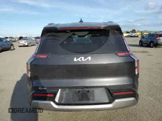 2024 Kia EV9 Land with VIN KNDADFS58R6027512, listed as a Copart auction lot 47490615 with 6,008 mi miles and Salvage Title. Bid and sale history available at carsss.com. Image 6.