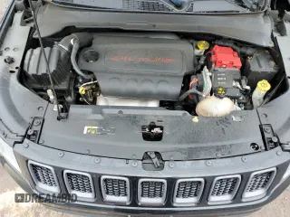 2020 Jeep Compass Trailhawk z VIN 3C4NJDDB6LT127557, wystawiony jako Copart lot #57888245 z przebiegiem 113 836 mil mil oraz Szkoda całkowita • Salvage title. Historia ofert i sprzedaży dostępna na DreamBid. Obrazek 12.