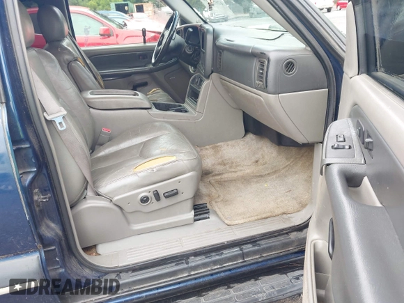 2003 Chevrolet Tahoe LS with VIN 1GNEC13Z13J117508, listed as a IAAI auction lot 42654839 with 270,213 mi miles and . Bid and sale history available at DreamBid. Image 5.
