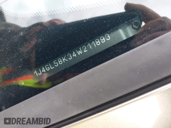 2004 Jeep Liberty Limited z VIN 1J4GL58K34W211893, wystawiony jako IAAI lot #41941287 z przebiegiem 139 985 mil mil oraz . Historia ofert i sprzedaży dostępna na DreamBid. Obrazek 9.