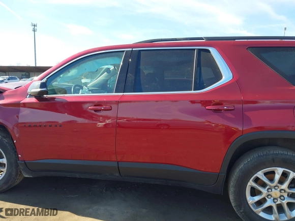 2019 Chevrolet Traverse LT Cloth with VIN 1GNEVGKW3KJ133793, listed as a IAAI auction lot 41668373 with 187,258 mi miles. Bid and sale history available at carsss.com. Image 15.