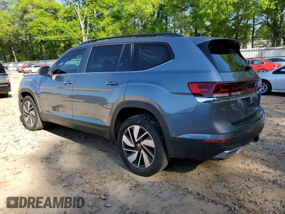 2024 Volkswagen Atlas SE with VIN 1V2JR2CA1RC598507, listed as a Copart auction lot 52904865 with 9,075 mi miles and Salvage title. Bid and sale history available at DreamBid. Image 2.