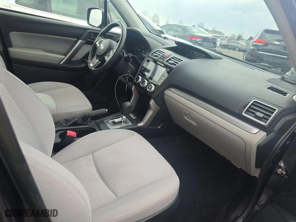 2018 Subaru Forester Premium with VIN JF2SJAGC2JH480445, listed as a IAAI auction lot 42113946 with 91,753 mi miles. Bid and sale history available at carsss.com. Image 1.