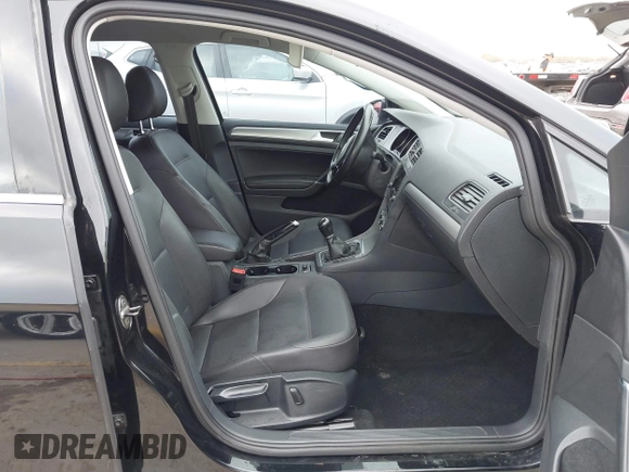2015 Volkswagen Golf SportWagen TDI SE with VIN 3VWFA7AU8FM507037, listed as a IAAI auction lot 41491550 with 116,751 mi miles. Bid and sale history available at carsss.com. Image 5.