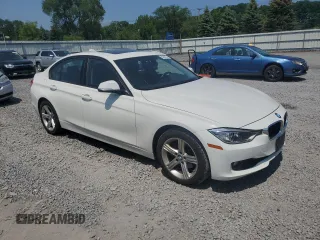 2014 BMW 3 Series 328i xDrive z VIN WBA3B5C50EP539273, wystawiony jako Copart lot #64083275 z przebiegiem Nie podano mil oraz Szkoda całkowita • Salvage title. Historia ofert i sprzedaży dostępna na DreamBid. Obrazek 4.
