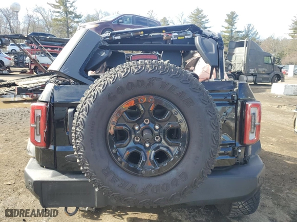 2022 Ford Bronco with VIN 1FMDE5CP4NLA79411, listed as a Copart auction lot 46832855 with 0 mi miles and Salvage Title. Bid and sale history available at carsss.com. Image 6.