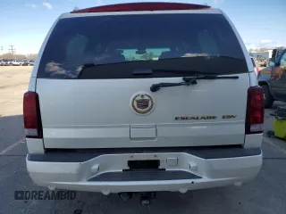 2005 Cadillac Escalade ESV z VIN 3GYFK66NX5G105815, wystawiony jako Copart lot #50099605 z przebiegiem 148 909 mil mil oraz Szkoda całkowita • Salvage title. Historia ofert i sprzedaży dostępna na DreamBid. Obrazek 6.