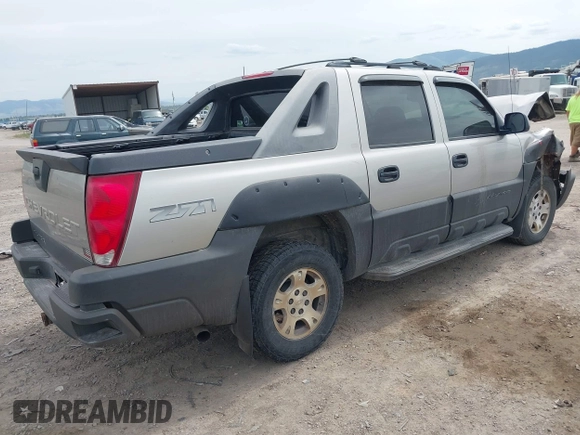 2005 Chevrolet Avalanche LS with VIN 3GNEK12TX5G247758, listed as a IAAI auction lot 42433210 with 183,046 mi miles and . Bid and sale history available at DreamBid. Image 4.