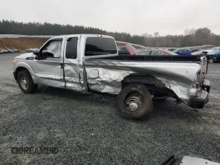 2011 Ford F-250 XL z VIN 1FT7X2A69BEB26338, wystawiony jako Copart lot #72724884 z przebiegiem 351 393 mil mil oraz Szkoda całkowita • Salvage title. Historia ofert i sprzedaży dostępna na DreamBid. Obrazek 2.