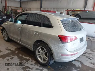 2014 Audi Q5 Premium Plus with VIN WA1LFAFP3EA032751, listed as a IAAI auction lot 41608679 with 96,586 mi miles. Bid and sale history available at carsss.com. Image 3.