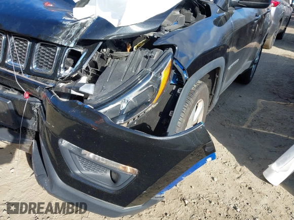 2019 Jeep Compass Latitude with VIN 3C4NJDBB6KT593734, listed as a IAAI auction lot 40871646 with 84,197 mi miles and . Bid and sale history available at DreamBid. Image 6.