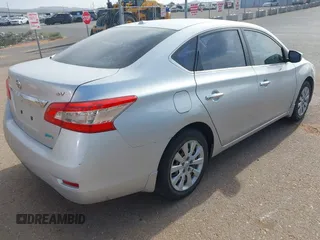 2013 Nissan Sentra SR z VIN 3N1AB7AP5DL630725, wystawiony jako IAAI lot #42263510 z przebiegiem 131 259 mil mil oraz . Historia ofert i sprzedaży dostępna na DreamBid. Obrazek 4.