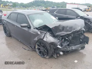 2014 Chrysler 300 S z VIN 2C3CCAGG8EH374215, wystawiony jako IAAI lot #42384645 z przebiegiem Nie podano mil oraz . Historia ofert i sprzedaży dostępna na DreamBid. Obrazek 1.